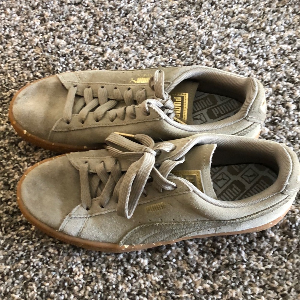 Women’s Puma Suede Shoes